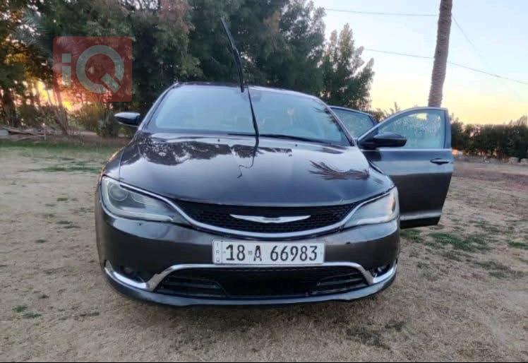 Chrysler 200
